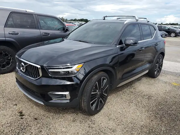 YV4162UL7L2186709 2020 VOLVO XC40 - Image 1