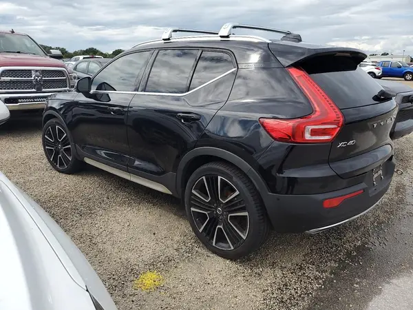 YV4162UL7L2186709 2020 VOLVO XC40 - Image 2