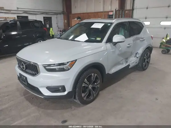 YV4162UL7M2432305 2021 VOLVO XC40 - Image 2