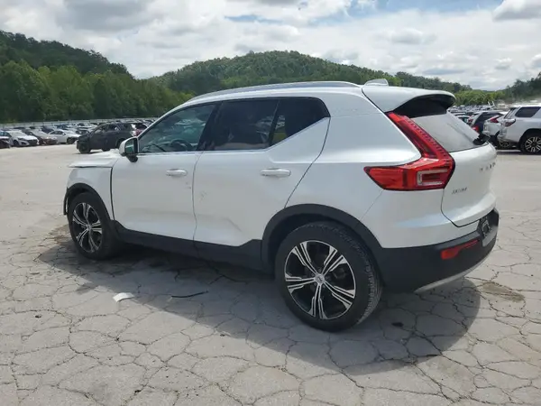 YV4162UL7M2450299 2021 VOLVO XC40 - Image 2