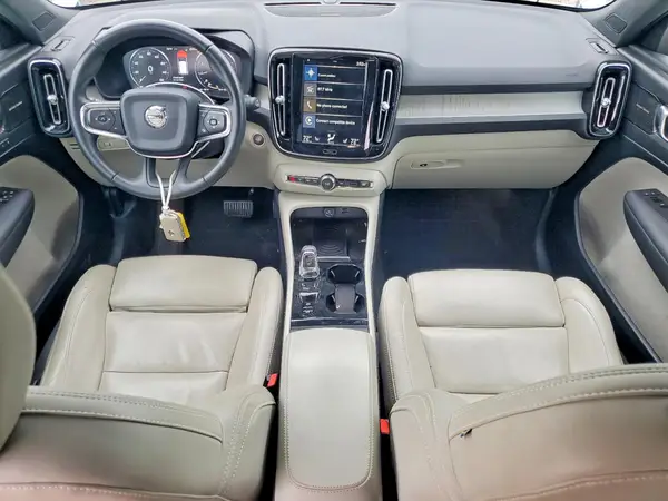 YV4162UL8K2049597 2019 VOLVO XC40 - Image 8