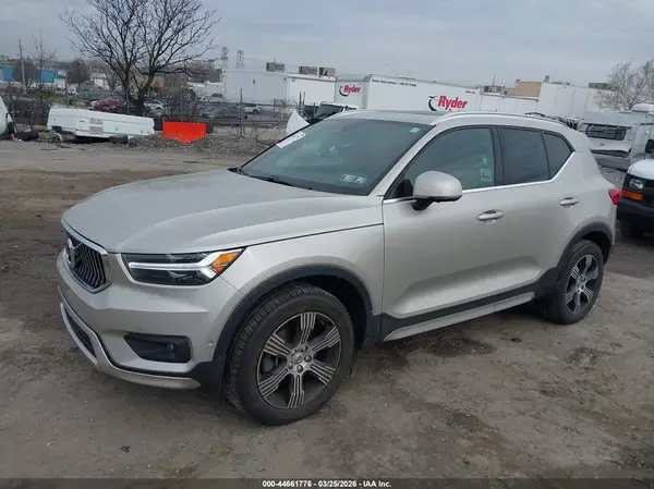 YV4162UL8K2099500 2019 VOLVO XC40 - Image 2