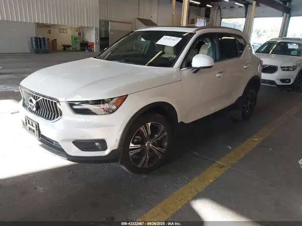 YV4162UL8K2134309 2019 VOLVO XC40 - Image 2