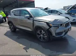 YV4162UL8M2426559 2021 VOLVO XC40