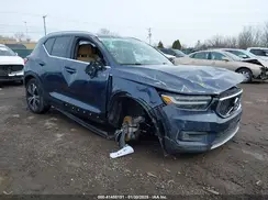YV4162UL8M2610416 2021 VOLVO XC40