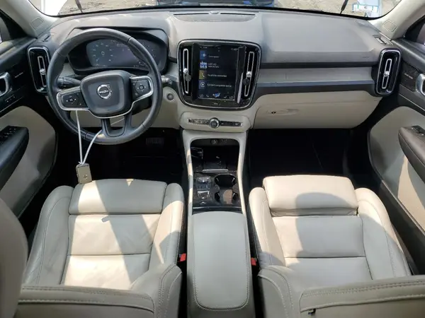 YV4162UL9K2069907 2019 VOLVO XC40 - Image 8