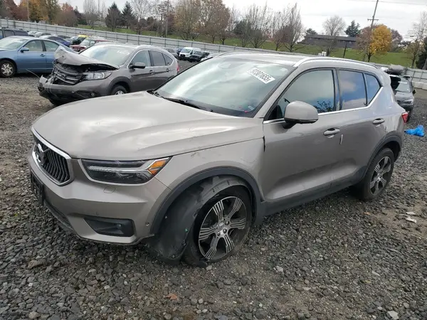 YV4162UL9L2327814 2020 VOLVO XC40 - Image 1