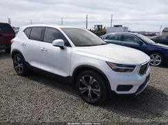 YV4162UL9N2651803 2022 VOLVO XC40