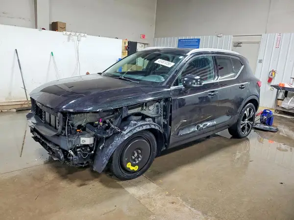YV4162ULXL2264965 2020 VOLVO XC40 - Image 1
