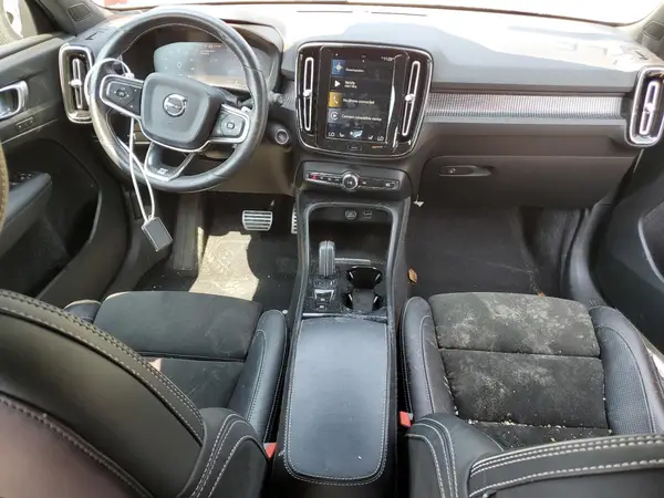 YV4162UM0K2075751 2019 VOLVO XC40 - Image 8