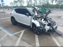 YV4162UM0K2092064 2019 VOLVO XC40