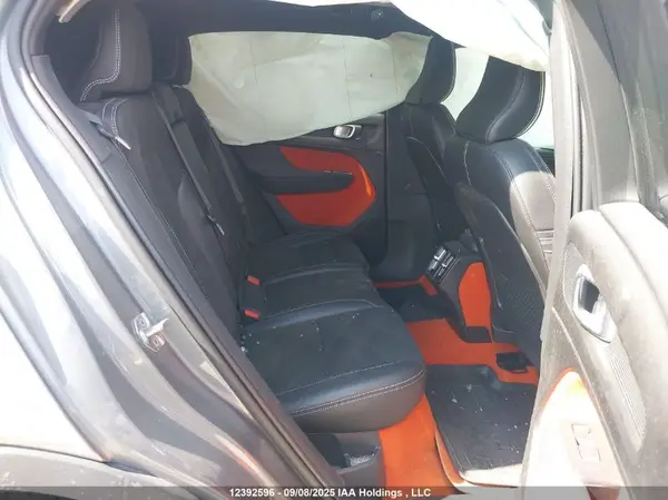 YV4162UM0K2112376 2019 VOLVO XC40 - Image 8