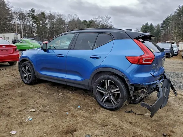 YV4162UM0K2142297 2019 VOLVO XC40 - Image 2