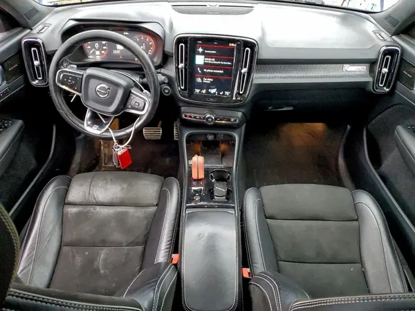 YV4162UM0K2142297 2019 VOLVO XC40 - Image 8