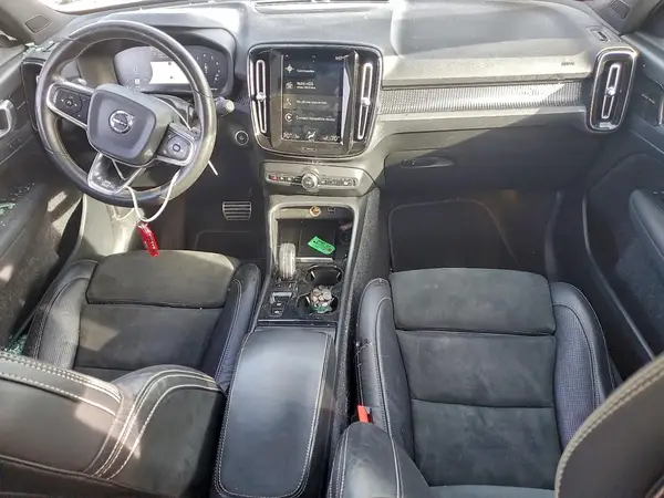 YV4162UM0L2186625 2020 VOLVO XC40 - Image 8