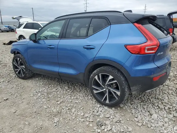 YV4162UM0L2307461 2020 VOLVO XC40 - Image 2