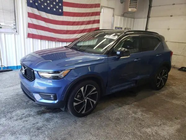 YV4162UM0M2475912 2021 VOLVO XC40 - Image 1