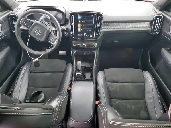 YV4162UM0M2613299 2021 VOLVO XC40 - Image 8