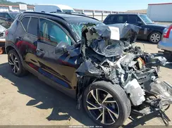YV4162UM0N2644845 2022 VOLVO XC40