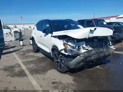 YV4162UM0N2739387 2022 VOLVO XC40