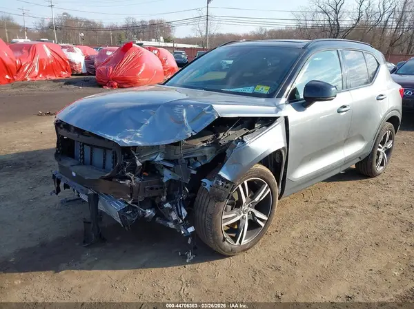 YV4162UM1K2133348 2019 VOLVO XC40 - Image 2