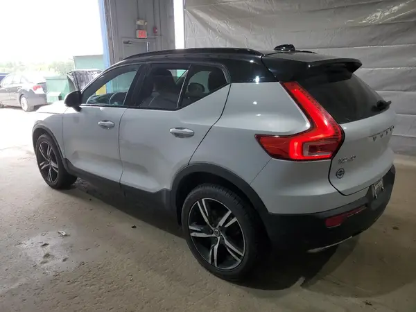 YV4162UM1L2243916 2020 VOLVO XC40 - Image 2
