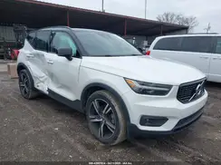 YV4162UM1L2337682 2020 VOLVO XC40