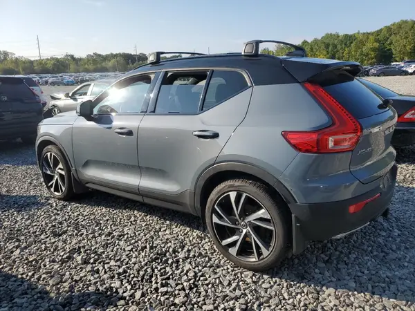 YV4162UM1L2348522 2020 VOLVO XC40 - Image 2