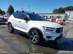 YV4162UM1M2404976 2021 VOLVO XC40