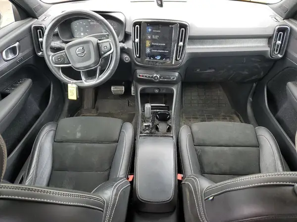 YV4162UM1M2422135 2021 VOLVO XC40 - Image 8
