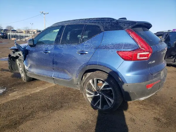 YV4162UM2K2095581 2019 VOLVO XC40 - Image 2