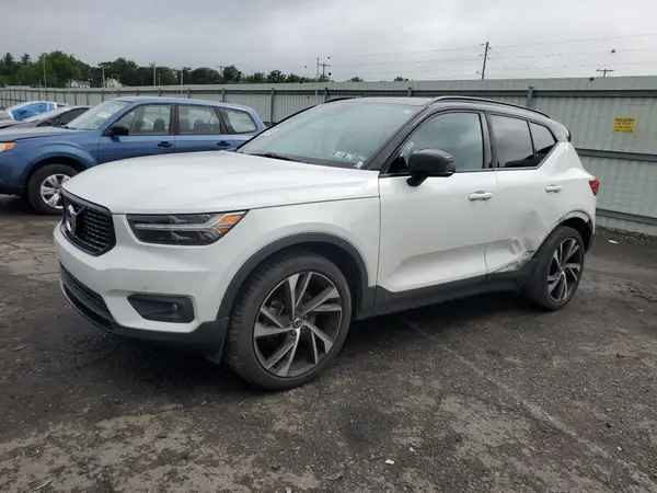YV4162UM2L2304920 2020 VOLVO XC40 - Image 1