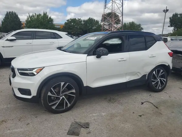 YV4162UM2M2396712 2021 VOLVO XC40 - Image 1