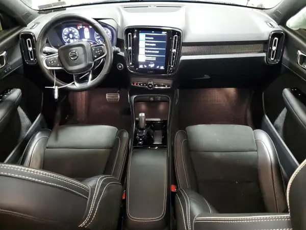 YV4162UM2M2545264 2021 VOLVO XC40 - Image 8