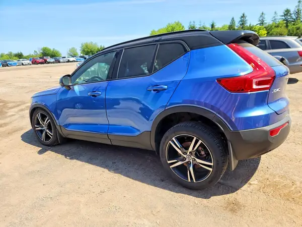 YV4162UM2M2559939 2021 VOLVO XC40 - Image 2