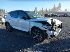YV4162UM2M2573047 2021 VOLVO XC40