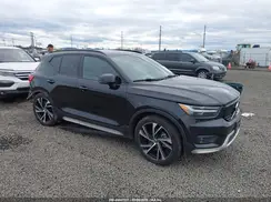YV4162UM2M2591502 2021 VOLVO XC40