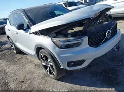 YV4162UM2N2665177 2022 VOLVO XC40