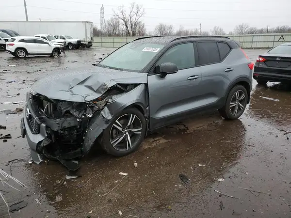 YV4162UM3K2102750 2019 VOLVO XC40 - Image 1
