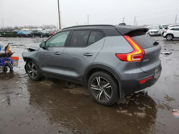 YV4162UM3K2102750 2019 VOLVO XC40 - Image 2