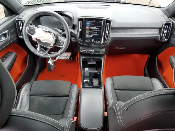YV4162UM3K2156744 2019 VOLVO XC40 - Image 8