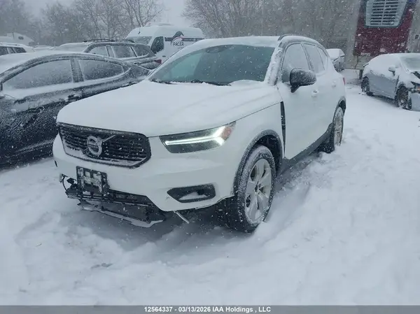 YV4162UM3L2242895 2020 VOLVO XC40 - Image 2