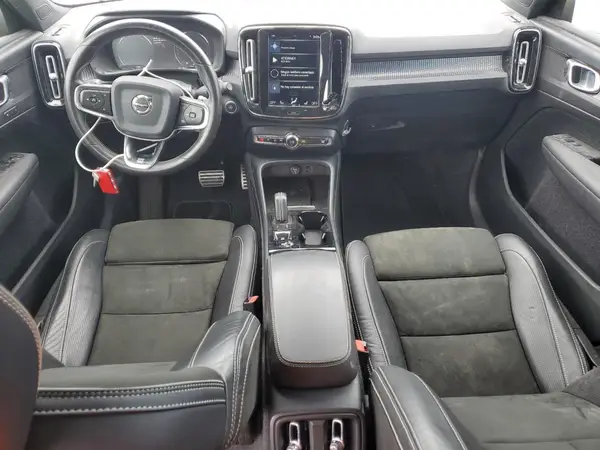 YV4162UM3L2243416 2020 VOLVO XC40 - Image 8