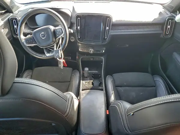 YV4162UM3L2245800 2020 VOLVO XC40 - Image 8