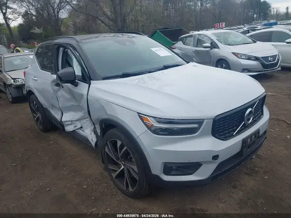 YV4162UM3L2314288 2020 VOLVO XC40 - Image 1