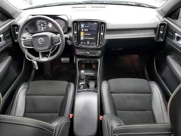 YV4162UM3L2325100 2020 VOLVO XC40 - Image 8