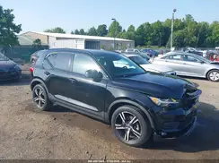 YV4162UM3M2430687 2021 VOLVO XC40