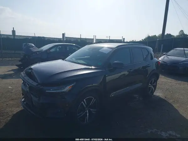 YV4162UM3M2430687 2021 VOLVO XC40 - Image 2