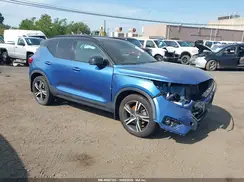 YV4162UM3M2616715 2021 VOLVO XC40