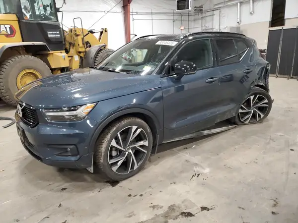 YV4162UM3N2732255 2022 VOLVO XC40 - Image 1